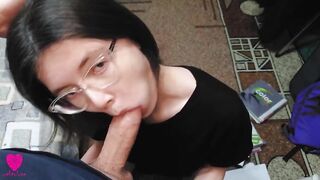 Жесткий секс с большегрудой красоткой: козел трахает ее сиськи